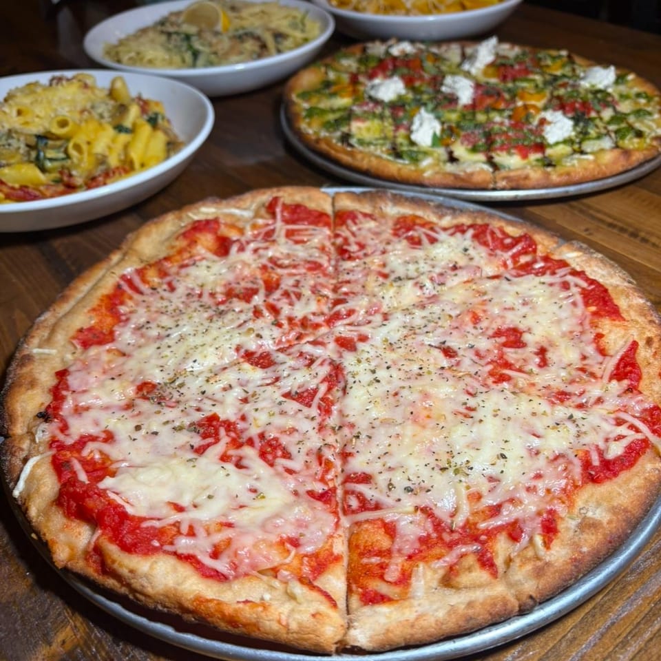 Delicious Cheese Pizza Options